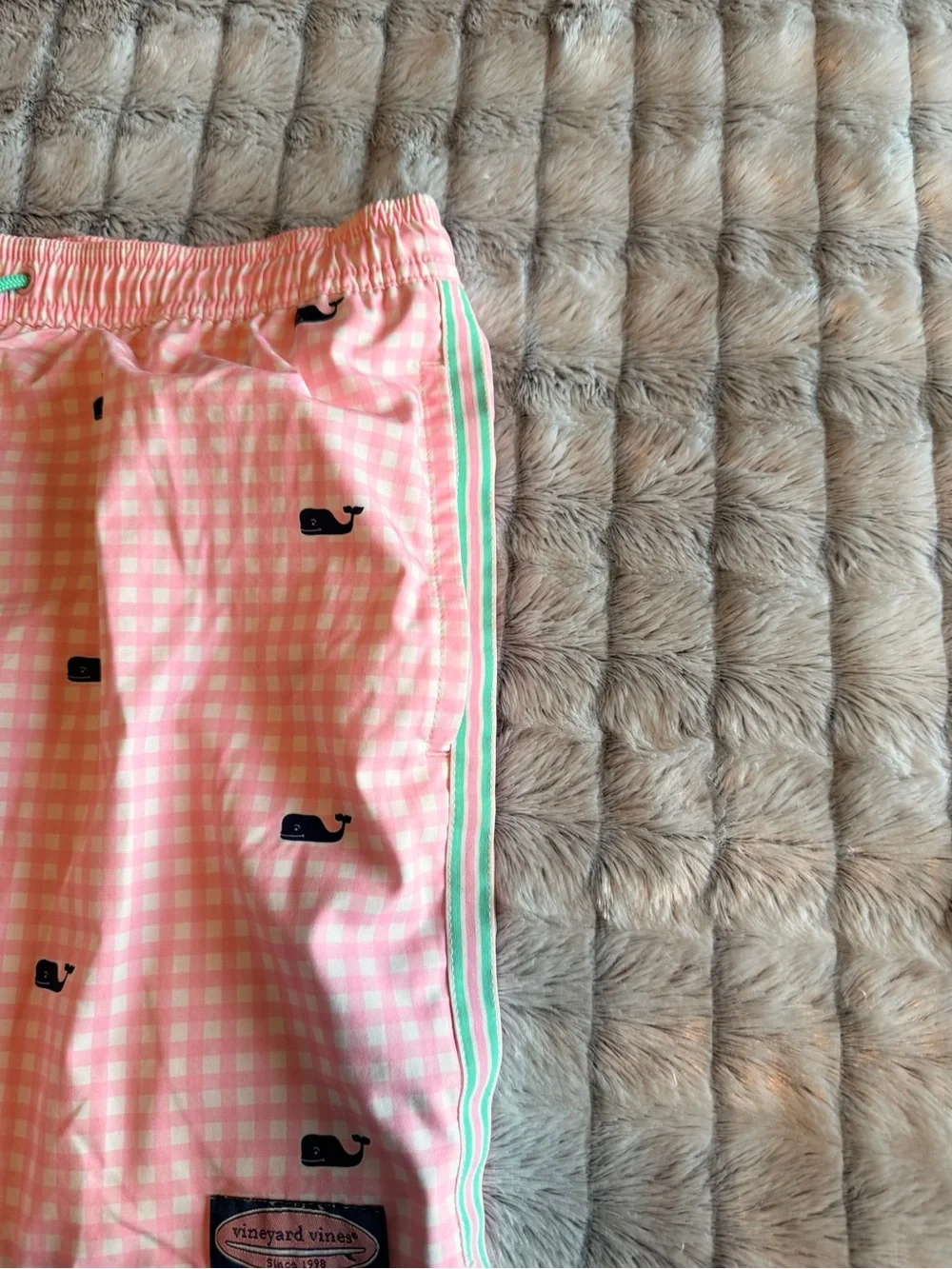 Vineyard Vines Men’s Pink Gingham Whale Swim Shorts MEDIUM NWOT